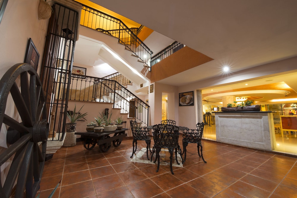 Hotel Del Gobernador 33/50