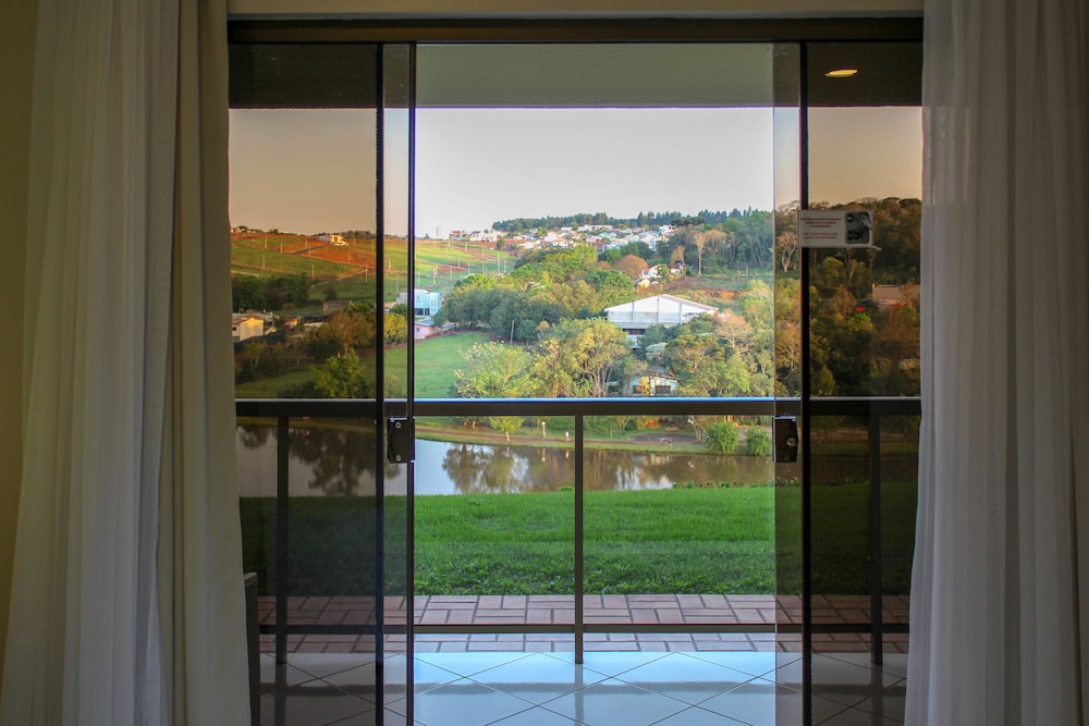 Hotel Lago Dourado 28/64