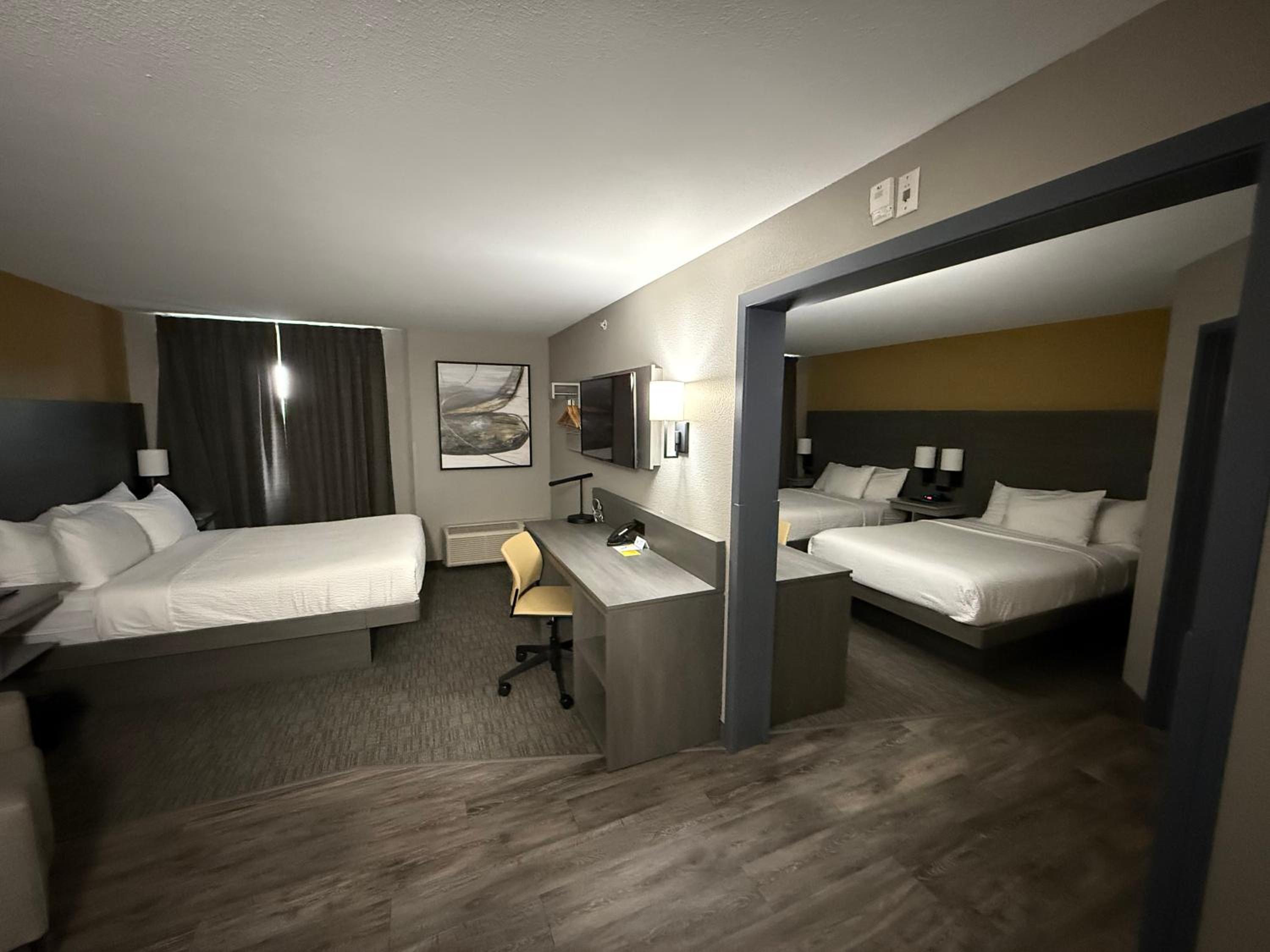 Efficiency, 2 Double Beds