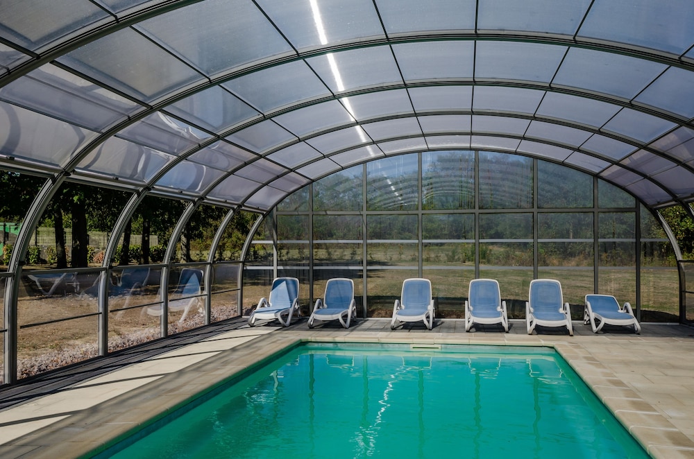swimming pool spa