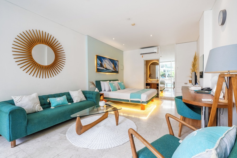 Aq Va Hotel And Villas 53/77