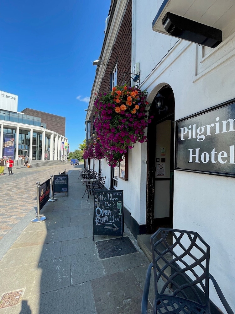 The Pilgrims Hotel 40/50
