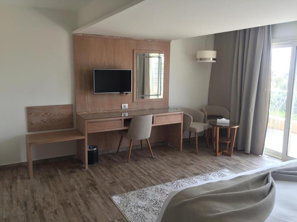 Royal Maadi Hotel 39/48