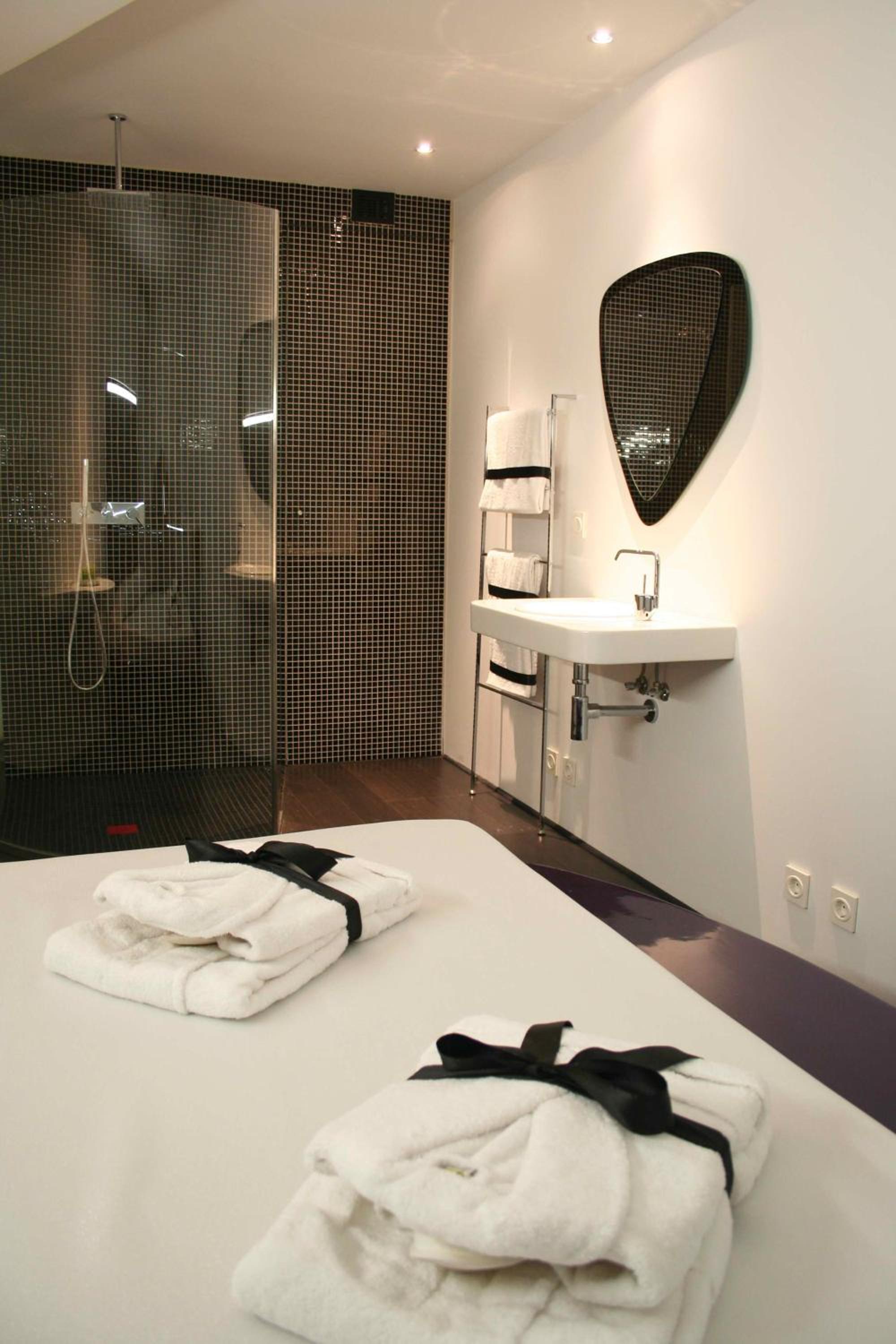 Absoluto Design Hotel 25/50