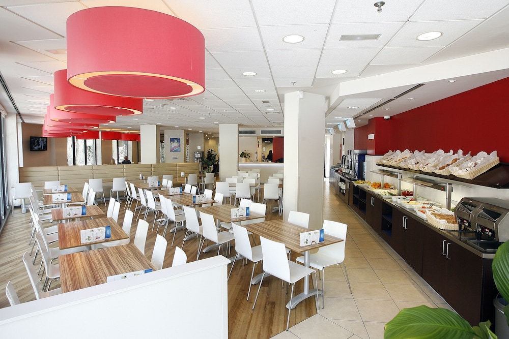 Travelodge Barcelona Poblenou 54/68