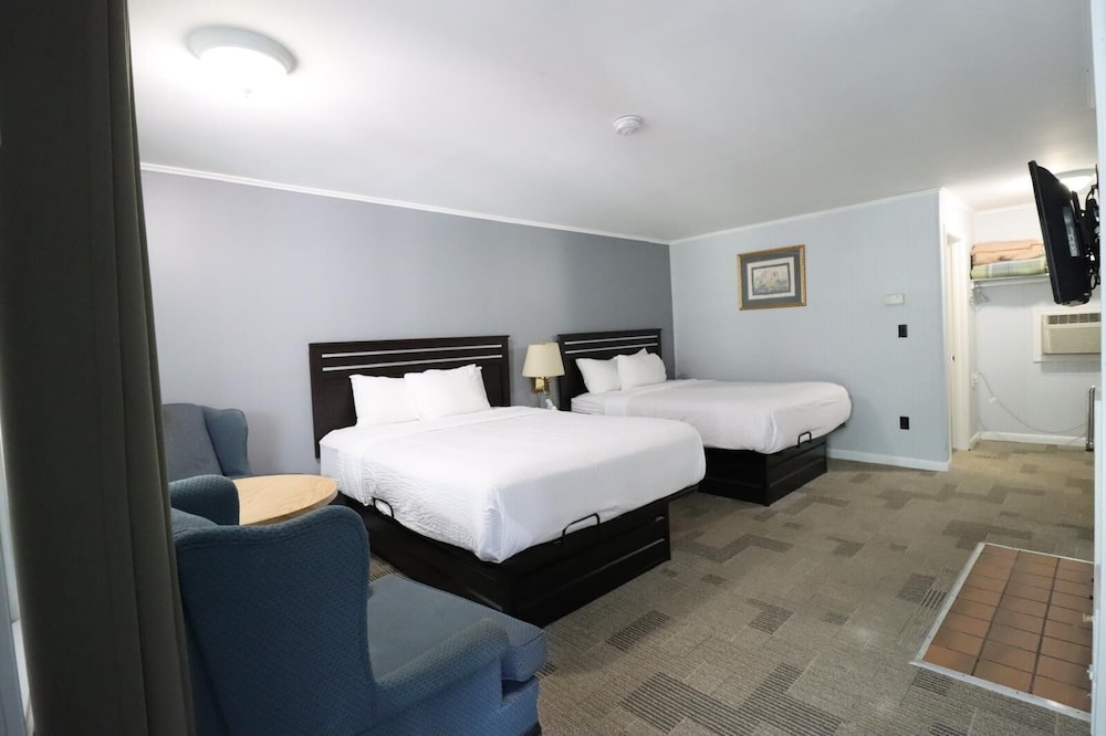Travelodge By Wyndham Lincoln Near White Mountain 24/53