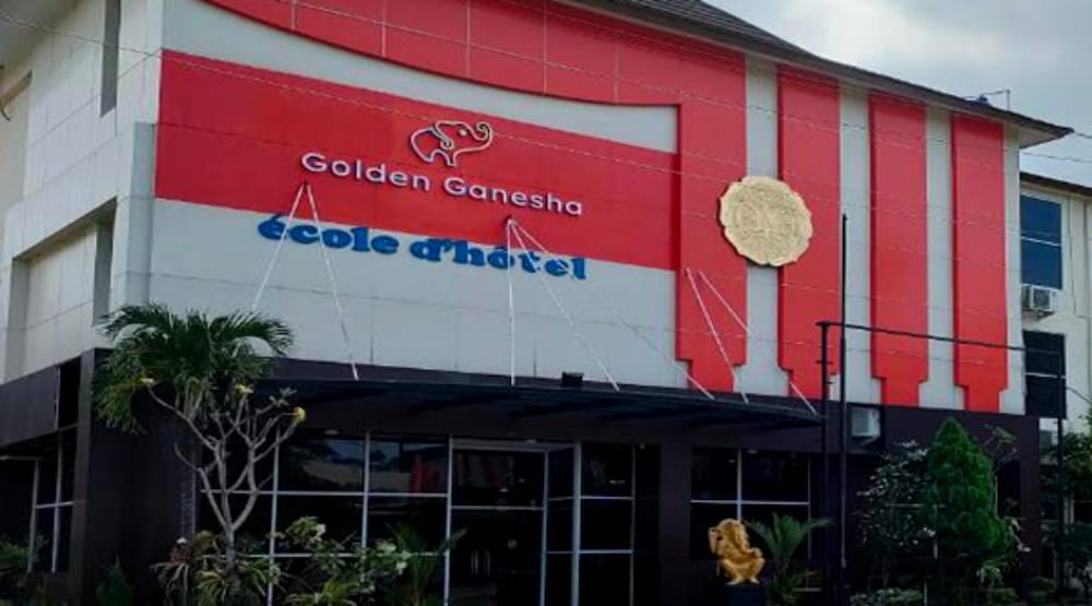 Golden Ganesha Hotel Yogyakarta by Ecommerceloka 1/7