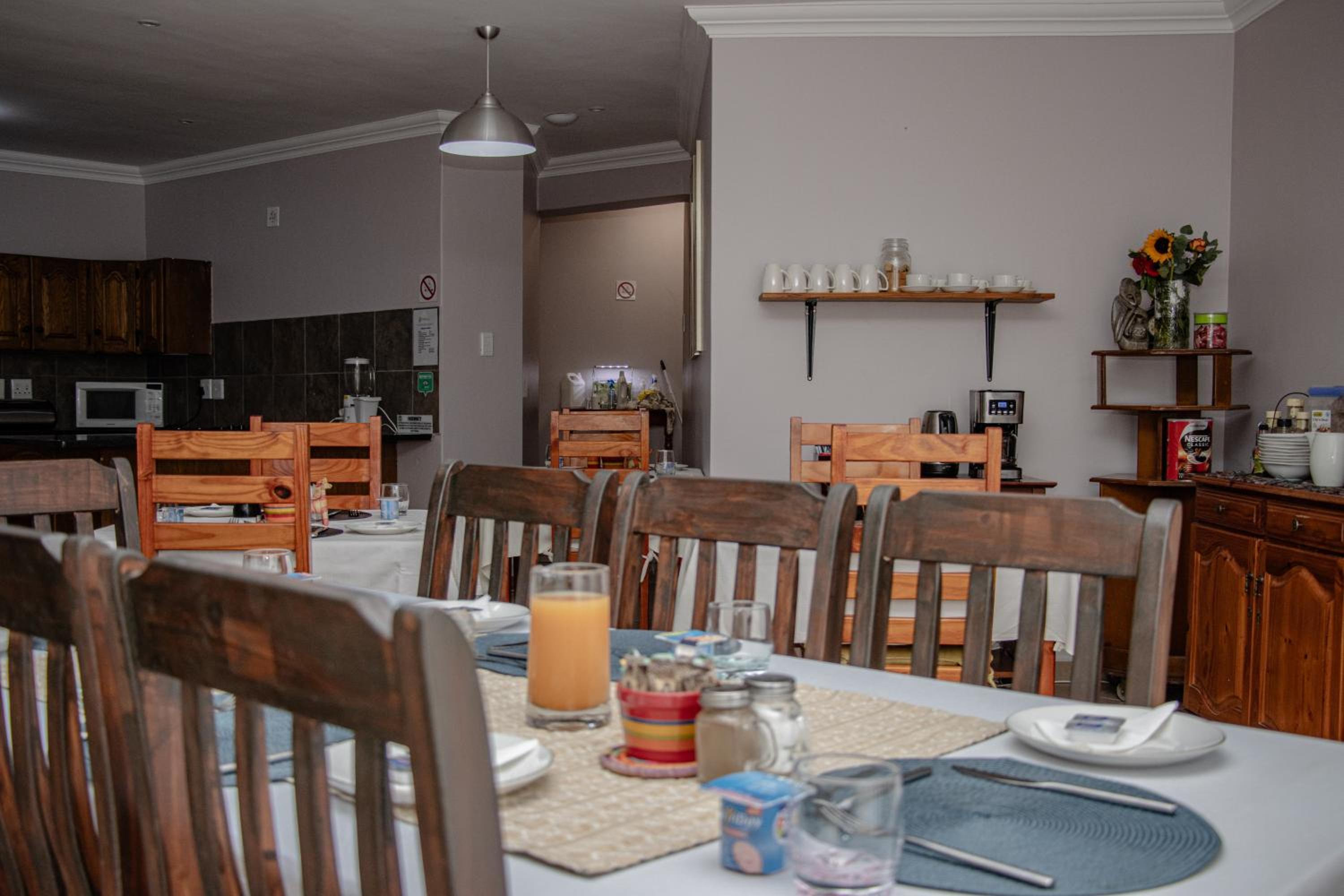 Woodpeckers Inn Guesthouse 25/37