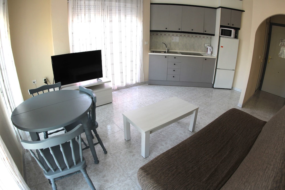 APARTAMENTOS MARINA INTERNACIONAL 35/50