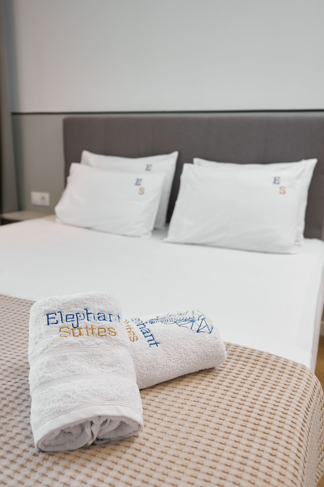 Elephant Suites 18/36
