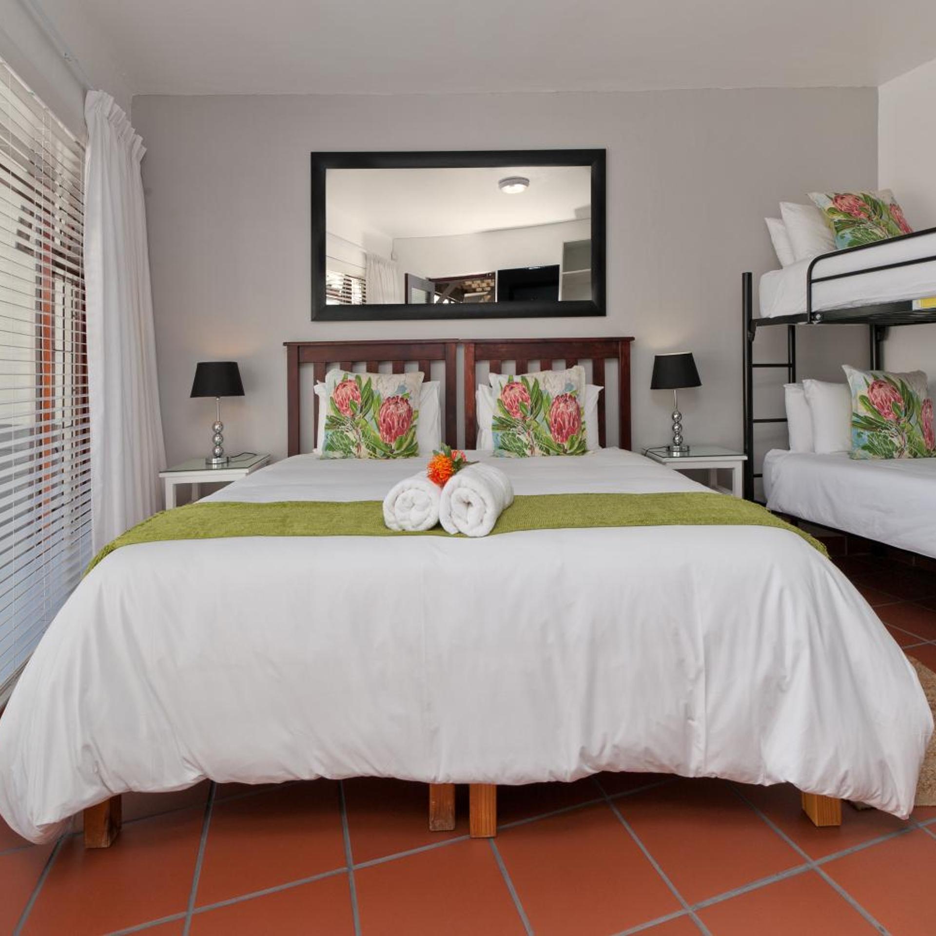 Twenty Four 17 Inn Hotel 7/42