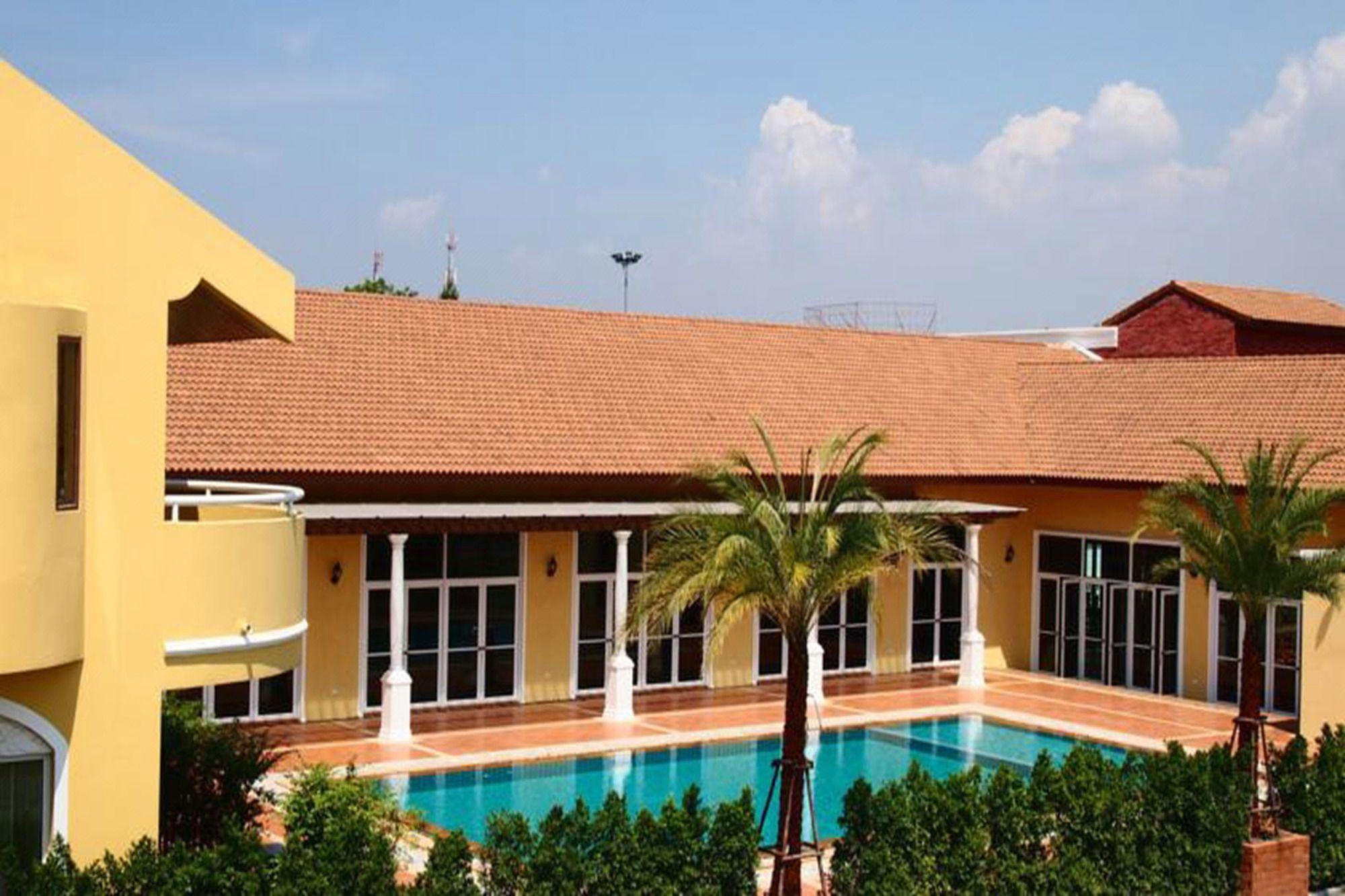The Victoria Resort Pattaya 10/57