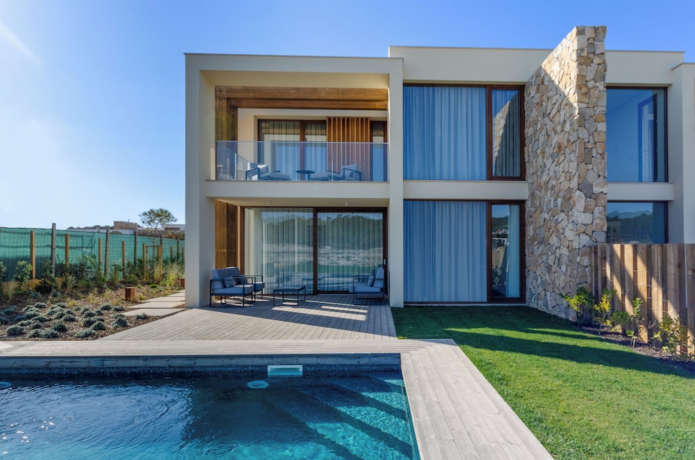 West Cliffs Ocean & Golf Resort 18/41