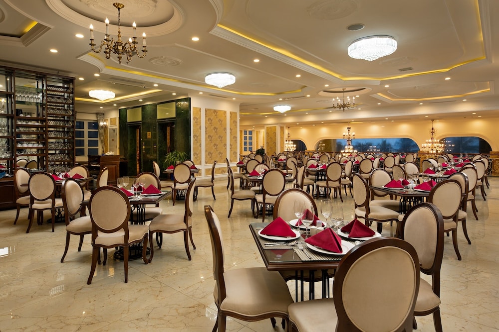 Eden Ocean View Hotel Da Nang 52/64