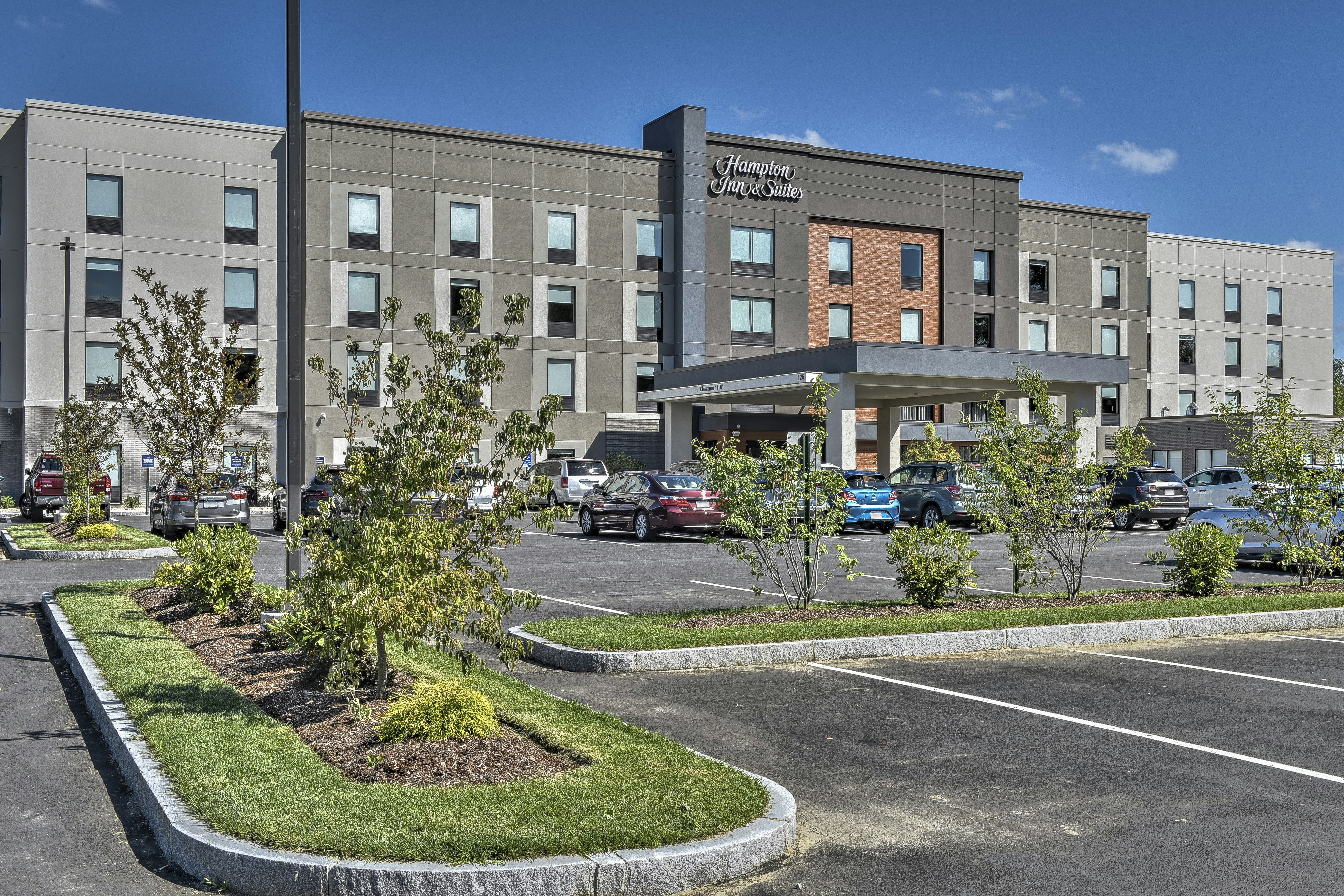 Hampton Inn and Suites Keene 44/47