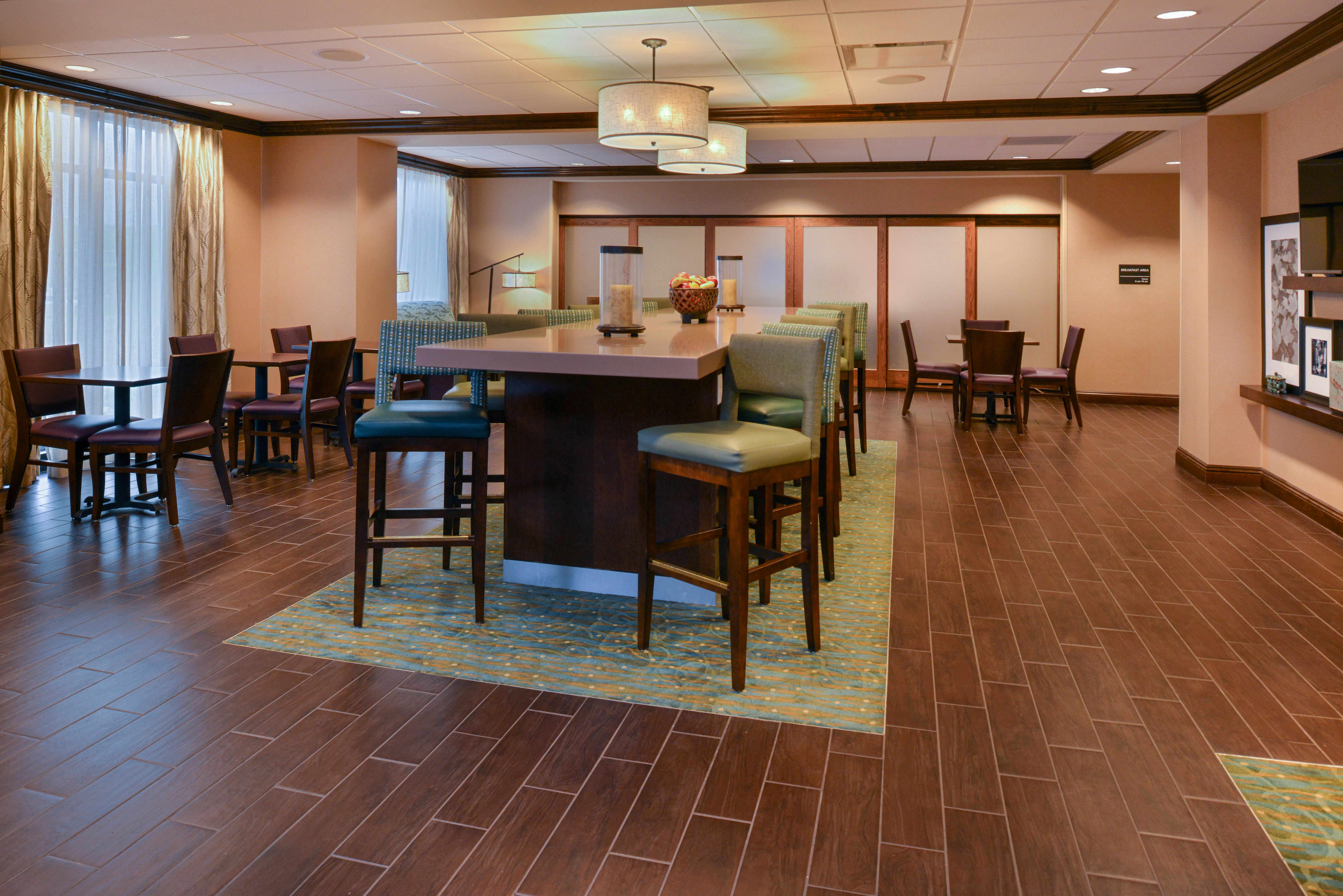 HAMPTON INN OMAHA MIDTOWN-AKSARBEN AREA 38/50