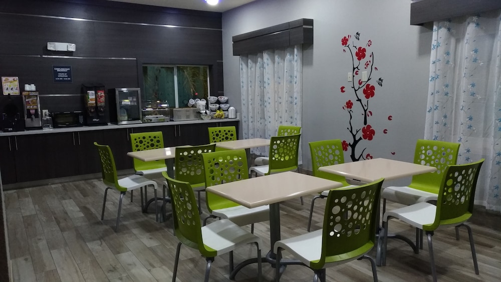 Haven Inn & Suites 38/63