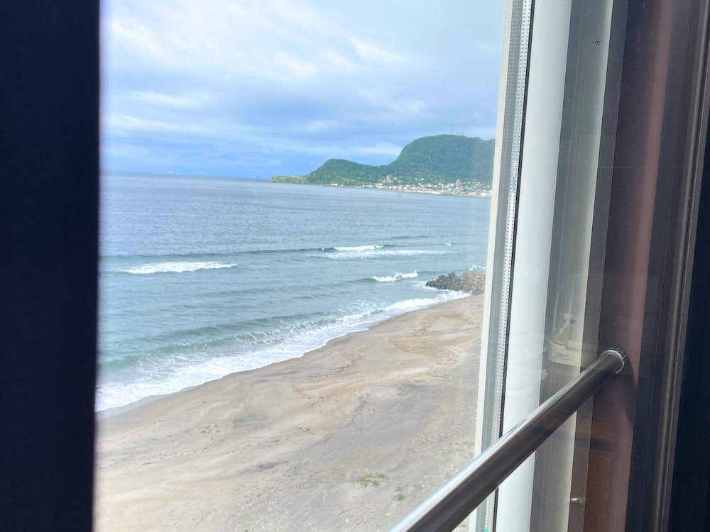 SEASIDE HOTEL KAMOME 64/67