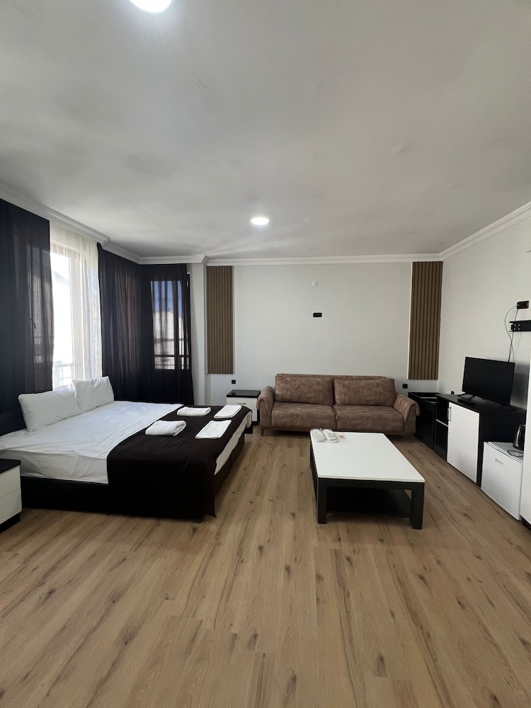 Kolibry Hotel 18/45