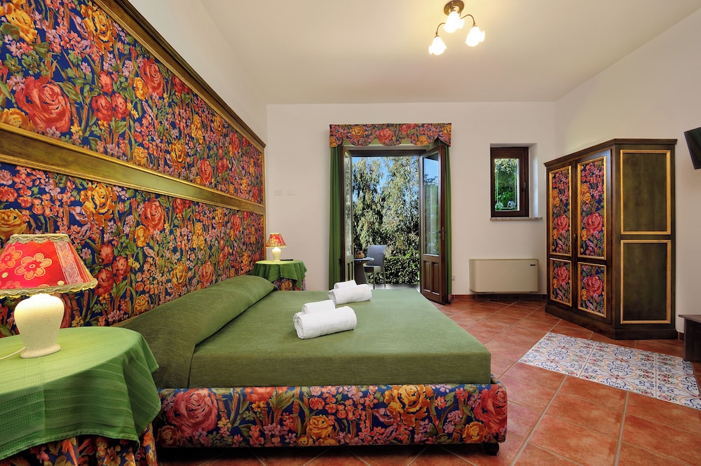 Villa Dafne 8/50