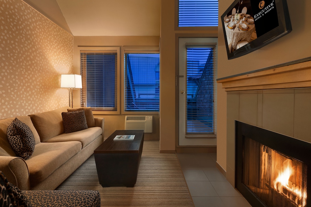 Executive Inn At Whistler Village 35/51