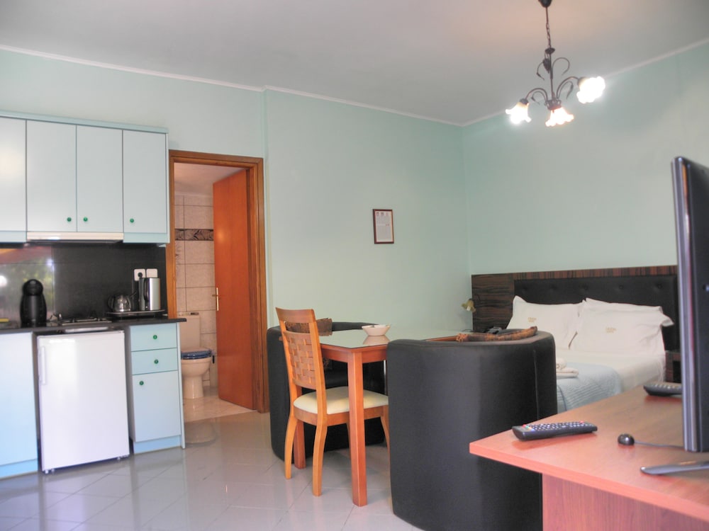 Irida Resort Suites 64/78