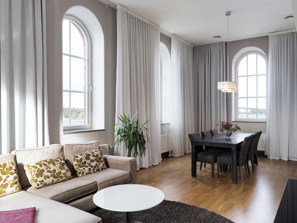 Elite Hotel Marina Tower 46/67