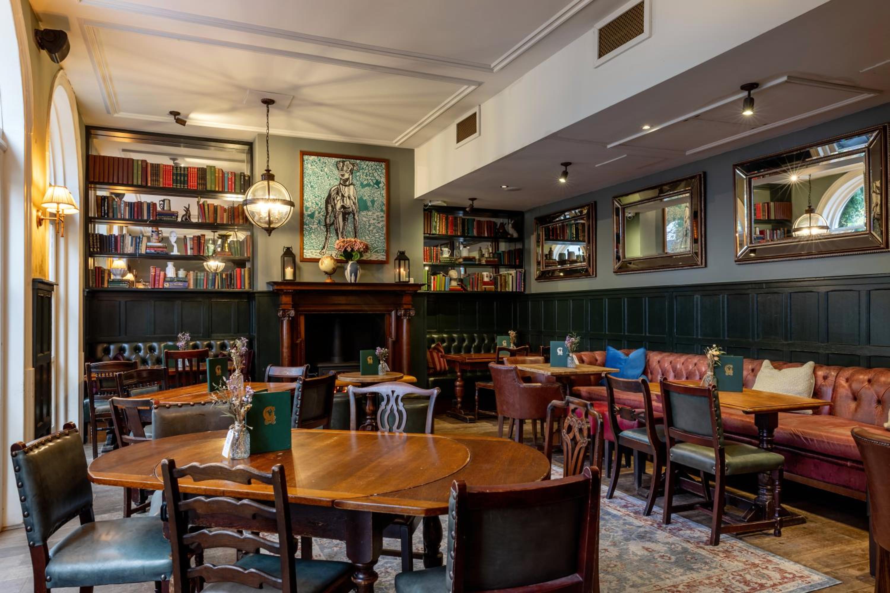 Coach & Horses Hotel 33/49