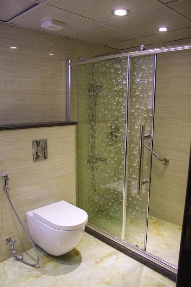 Qaser AlSultan Hotel Suites 41/42