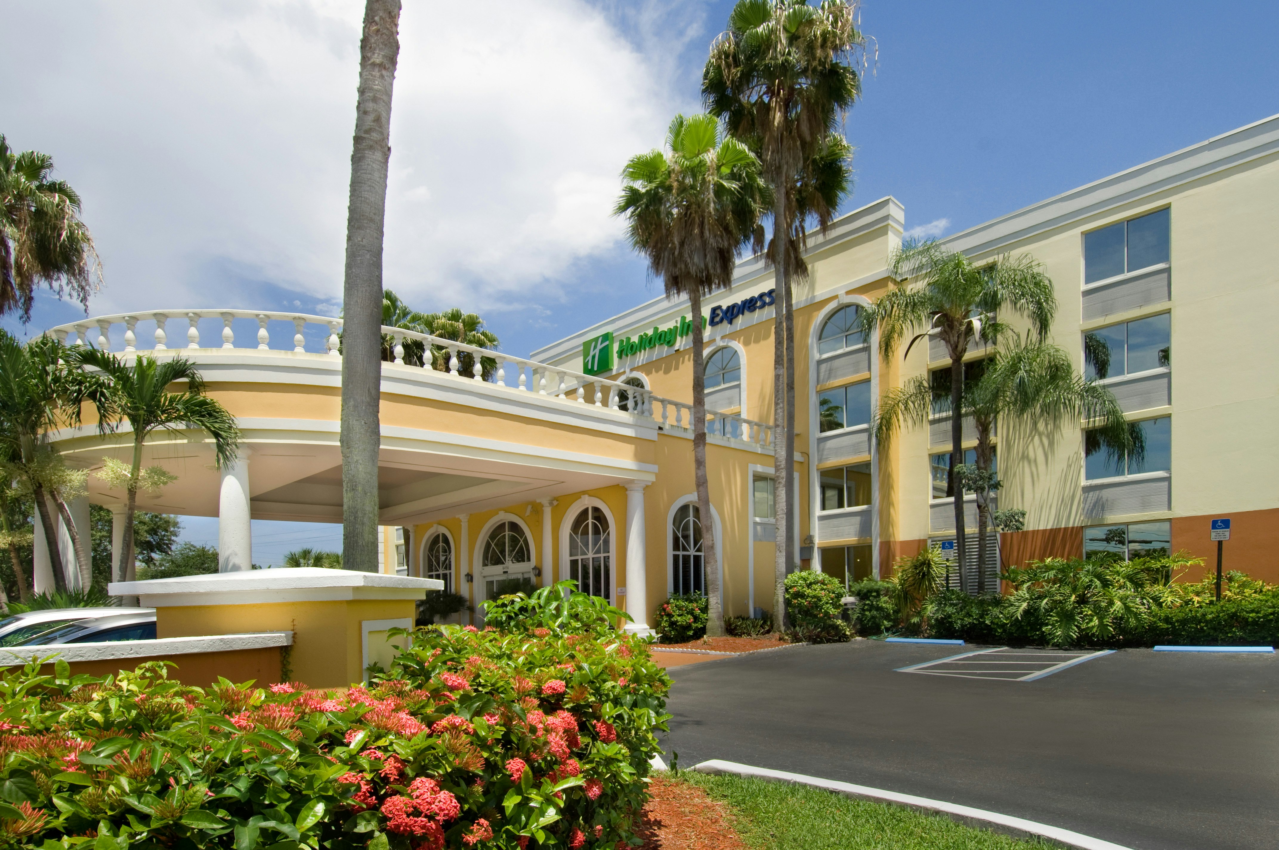 Holiday Inn Express Miami Airport Doral Area 61/71