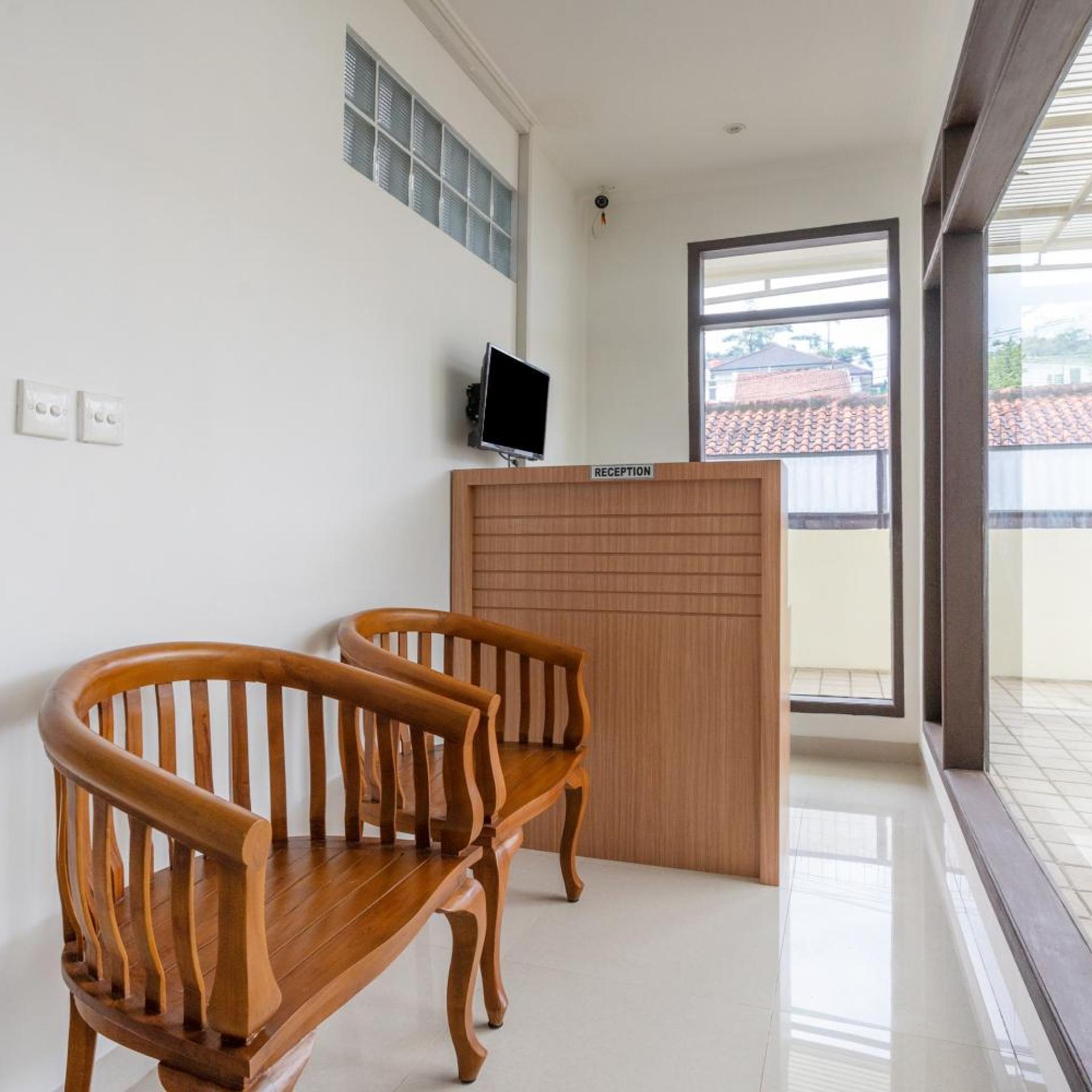 Hotel O Hegarbudhi Residence 31/49