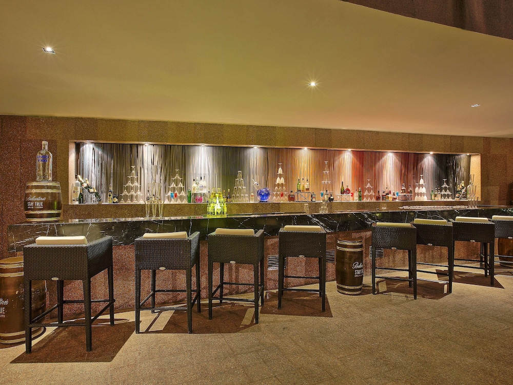 NOVOTEL KOLKATA HOTEL AND RESIDENCES 56/74