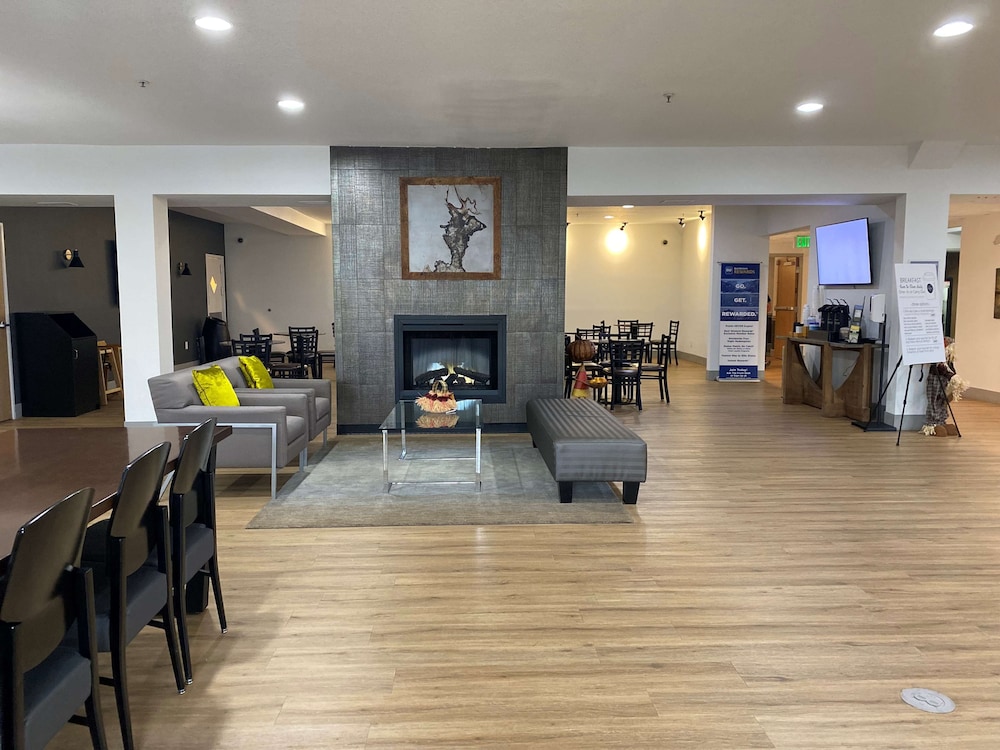 Best Western Plus Peppertree Airport Inn 42/57
