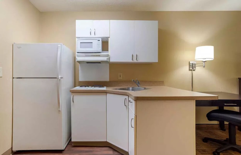 Sonesta ES Suites Lafayette Airport 44/56