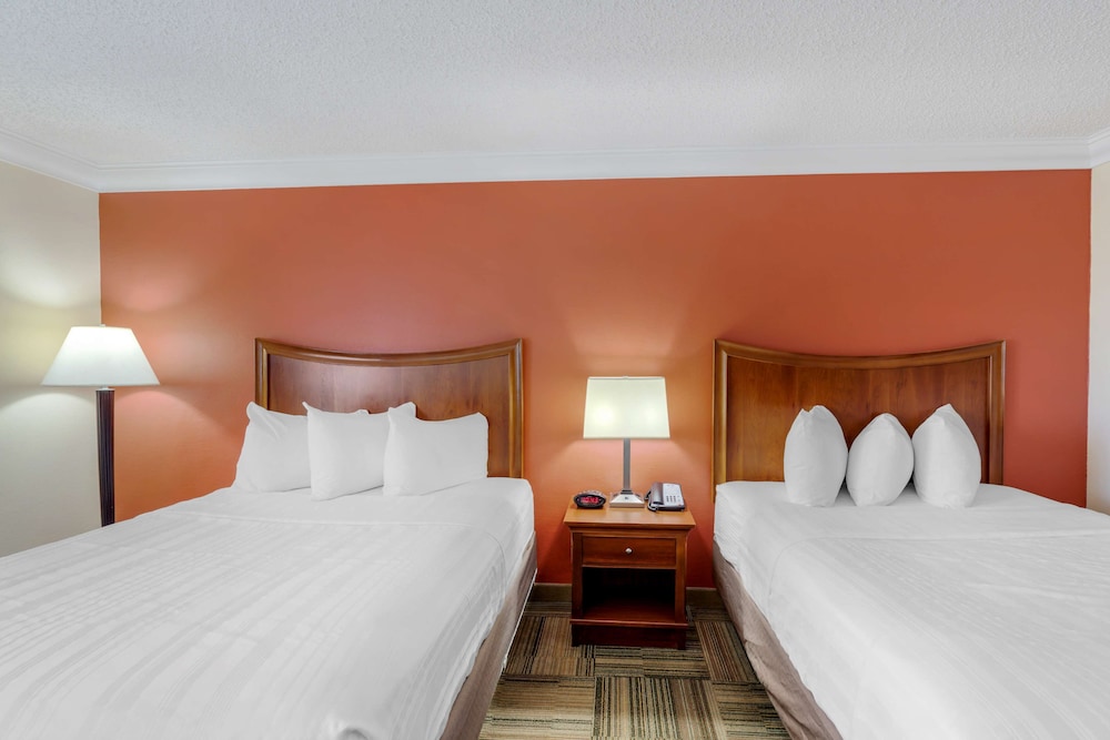 Best Western Plus Loveland Inn 16/56