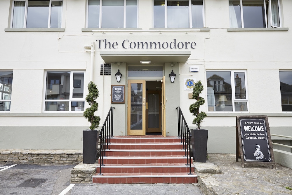 Commodore Hotel 30/61