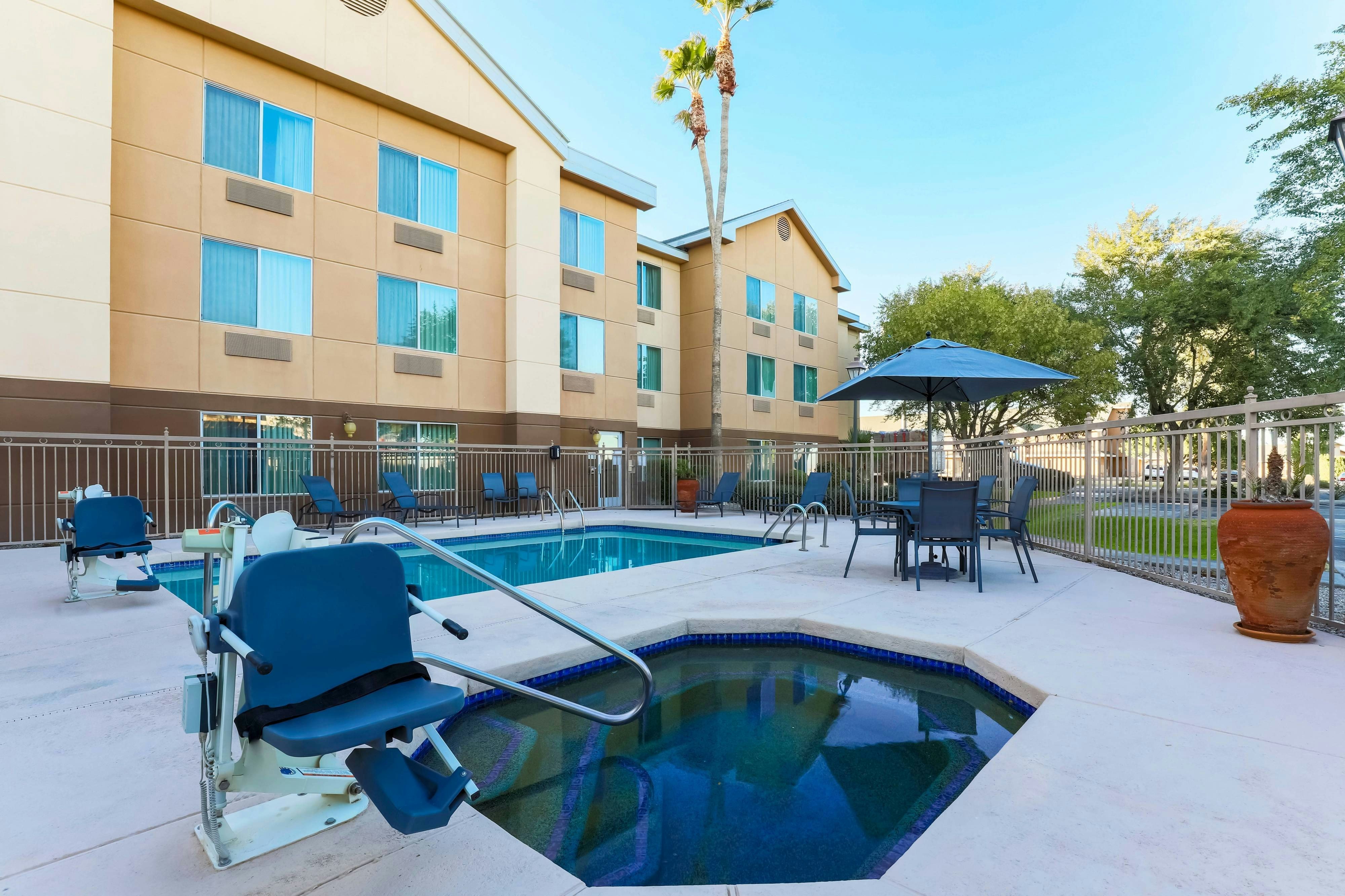 Fairfield Inn & Suites by Marriott Yuma 14/15