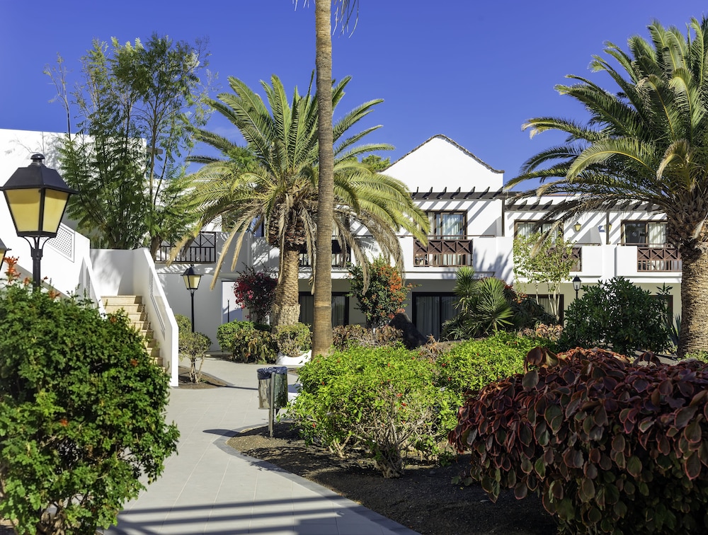 H10 White Suites - Adults Only 65/70