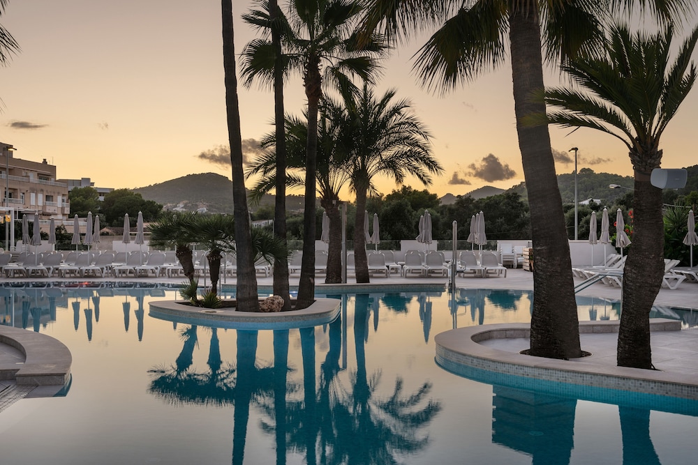 Hotel Cala Bona 67/72
