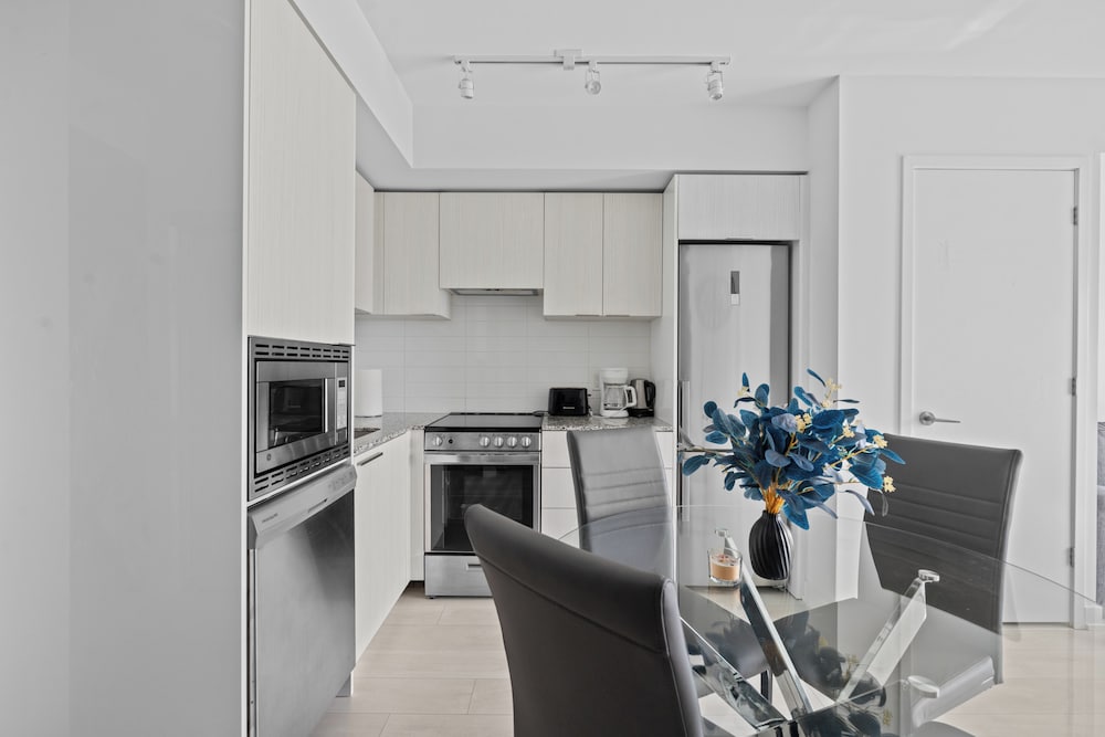 Teahouse Condos in Downtown Toronto 35/50