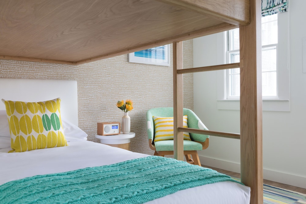 Room, Twin Beds, Bunk Bed
