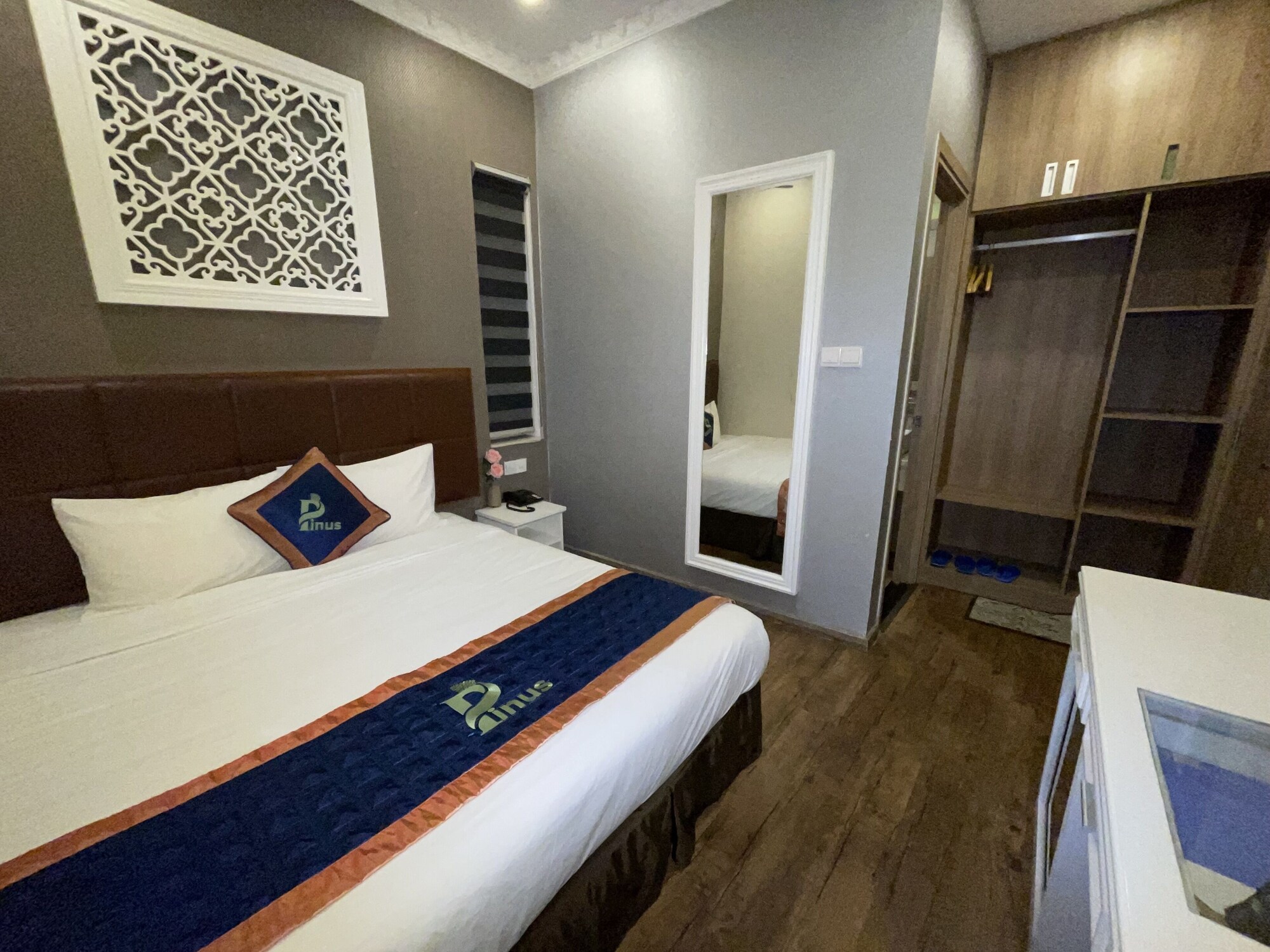 ECONOMY, DOUBLE BED, NO WINDOW