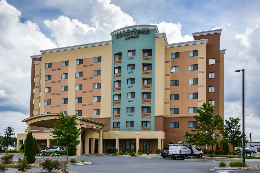 Courtyard Marriott Charlotte Concord 4/37