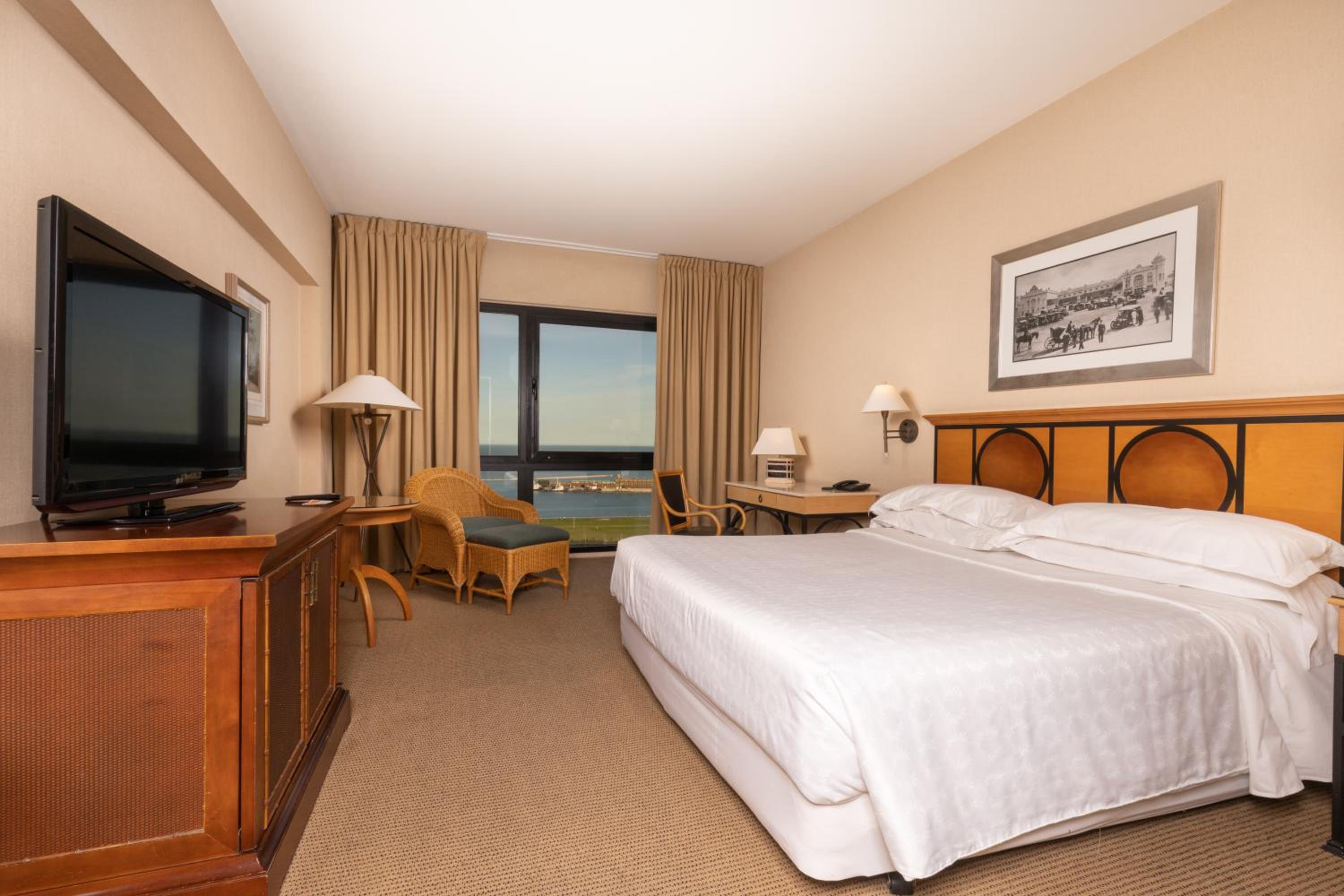 غرفة بسرير كينج بإطلالة على البحر، Sheraton Mar Del Plata Hotel 4/7