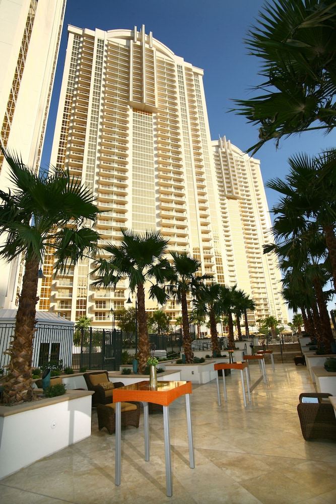 Luxury Suites International At The Signature 68/71