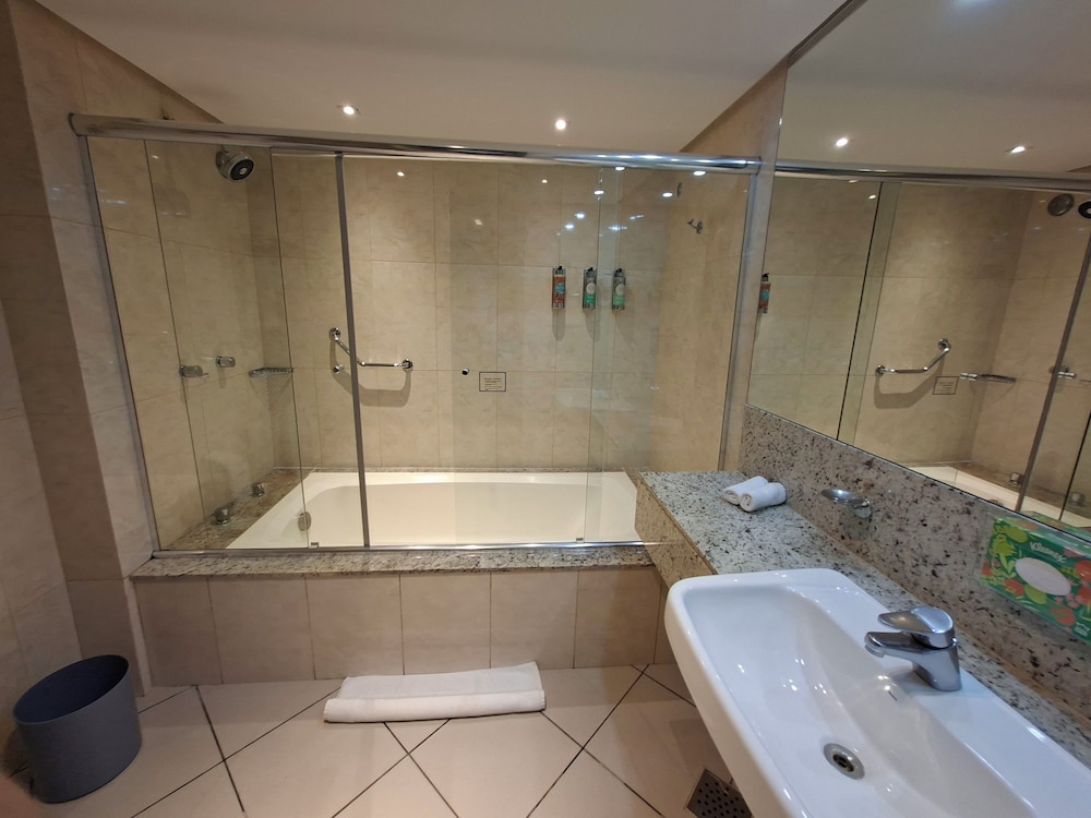 Grand Mercure Belem do Para 72/73
