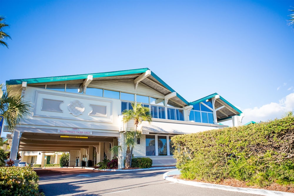 Best Western Plus Yacht Harbor Inn 4/42
