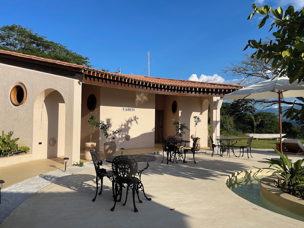 Hotel Tahiti 30/50