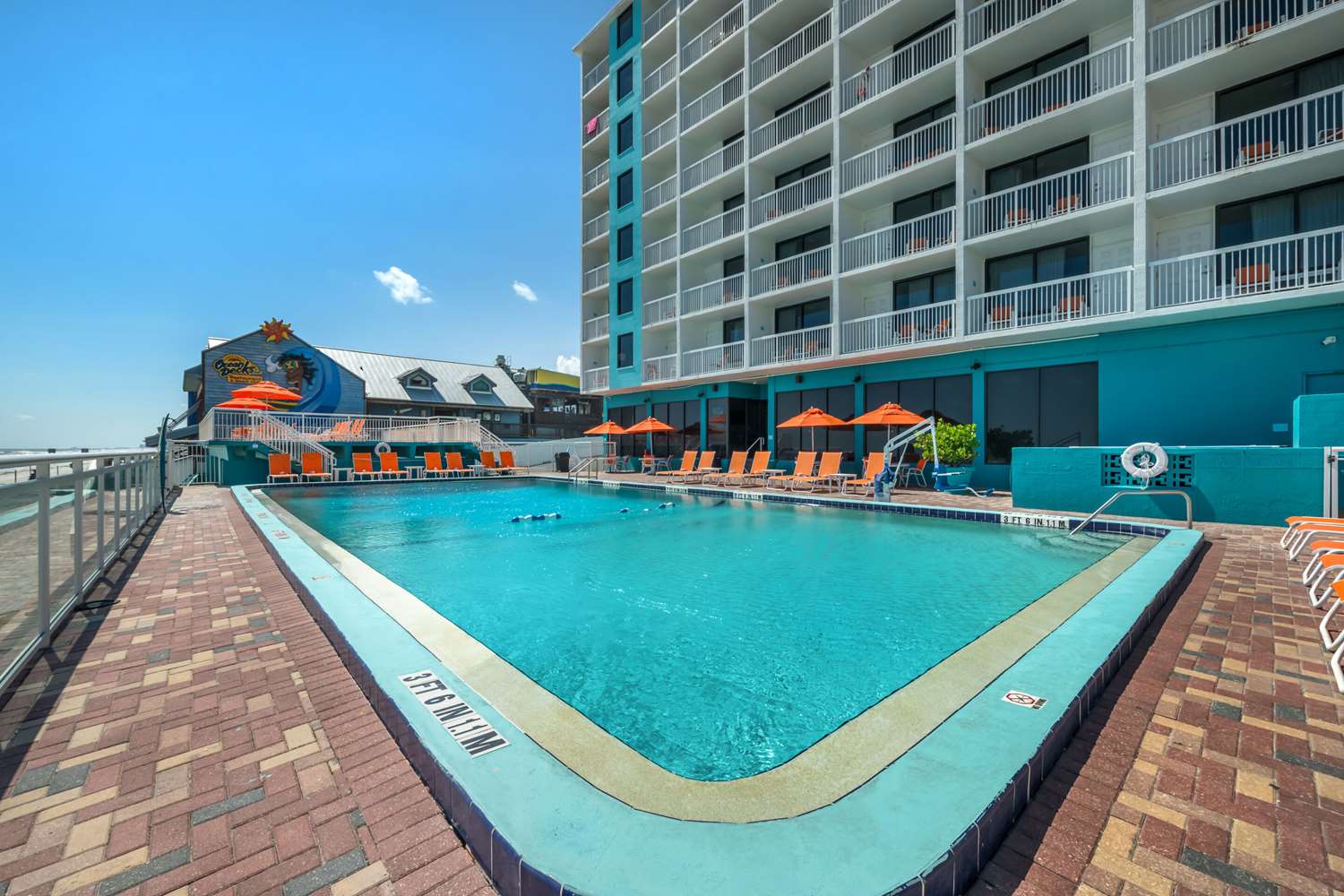 Comfort Inn and Suites Daytona Beach Oceanfront 9/42