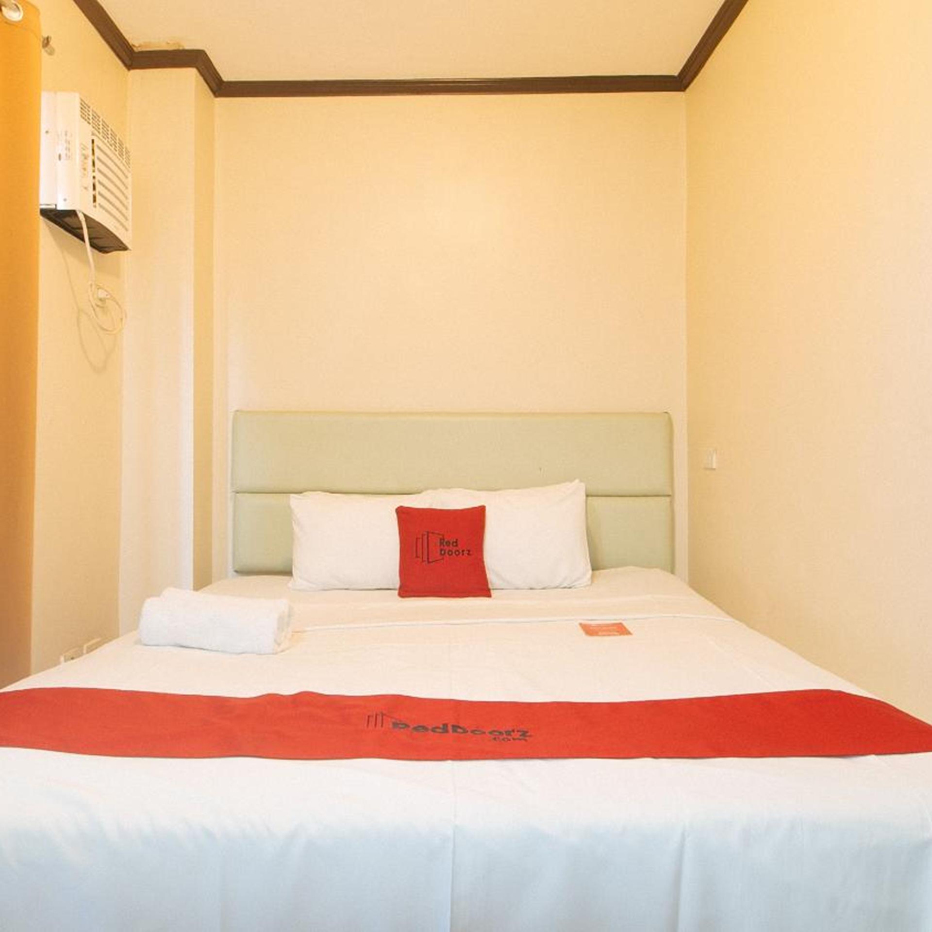 Reddoorz near Landers Superstore Cebu City 16/50